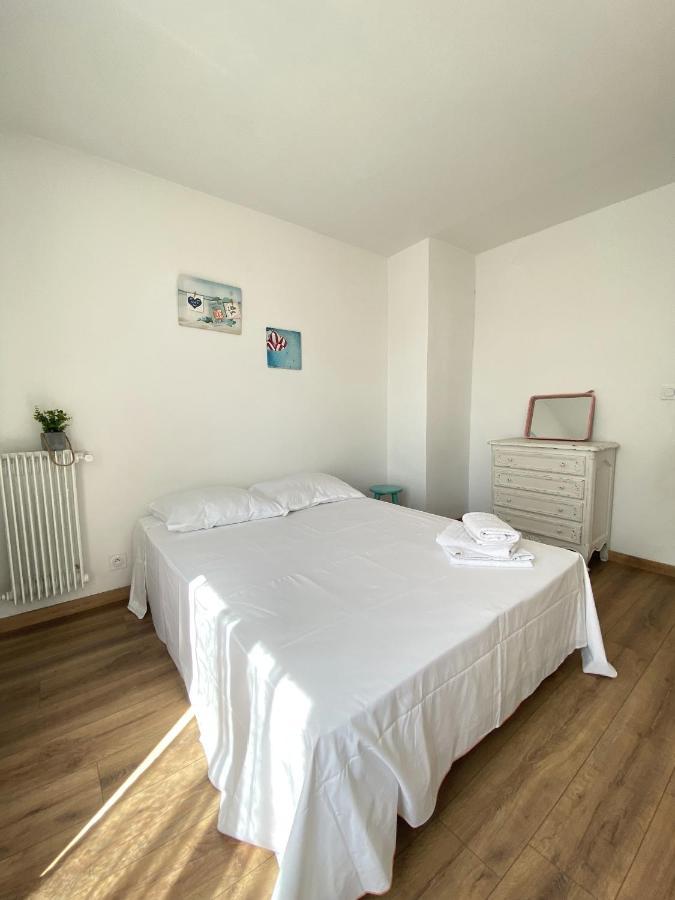 T3 Appartement Dans Residence - Parking - Balcon - Wifi - Clim 拉瓦勒他·杜瓦尔 外观 照片
